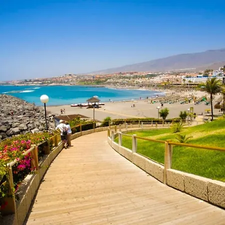 Deluxe - Oceanfront, Heated Pool アパート