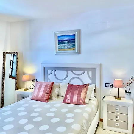 Deluxe - Oceanfront, Heated Pool Apartment Costa Adeje (Tenerife)