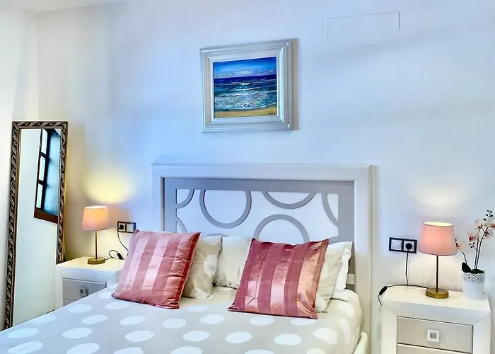 Deluxe - Oceanfront, Heated Pool 公寓 阿德耶