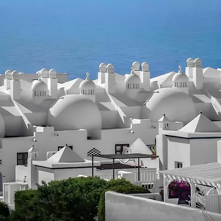 Deluxe - Oceanfront, Heated Pool Apartamento Costa Adeje (Tenerife)