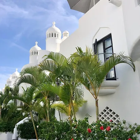 Apartamento Deluxe - Oceanfront, Heated Pool *