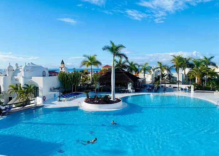 Apartamento Deluxe - Oceanfront, Heated Pool *